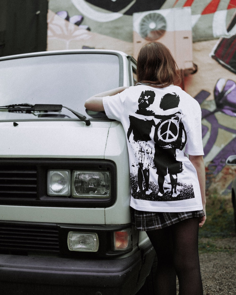 Arms Peace - T-Shirt
