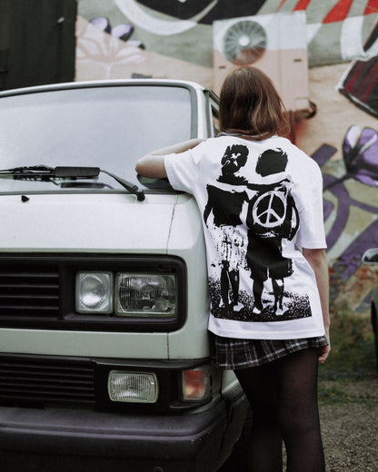 Arms Peace - T-Shirt